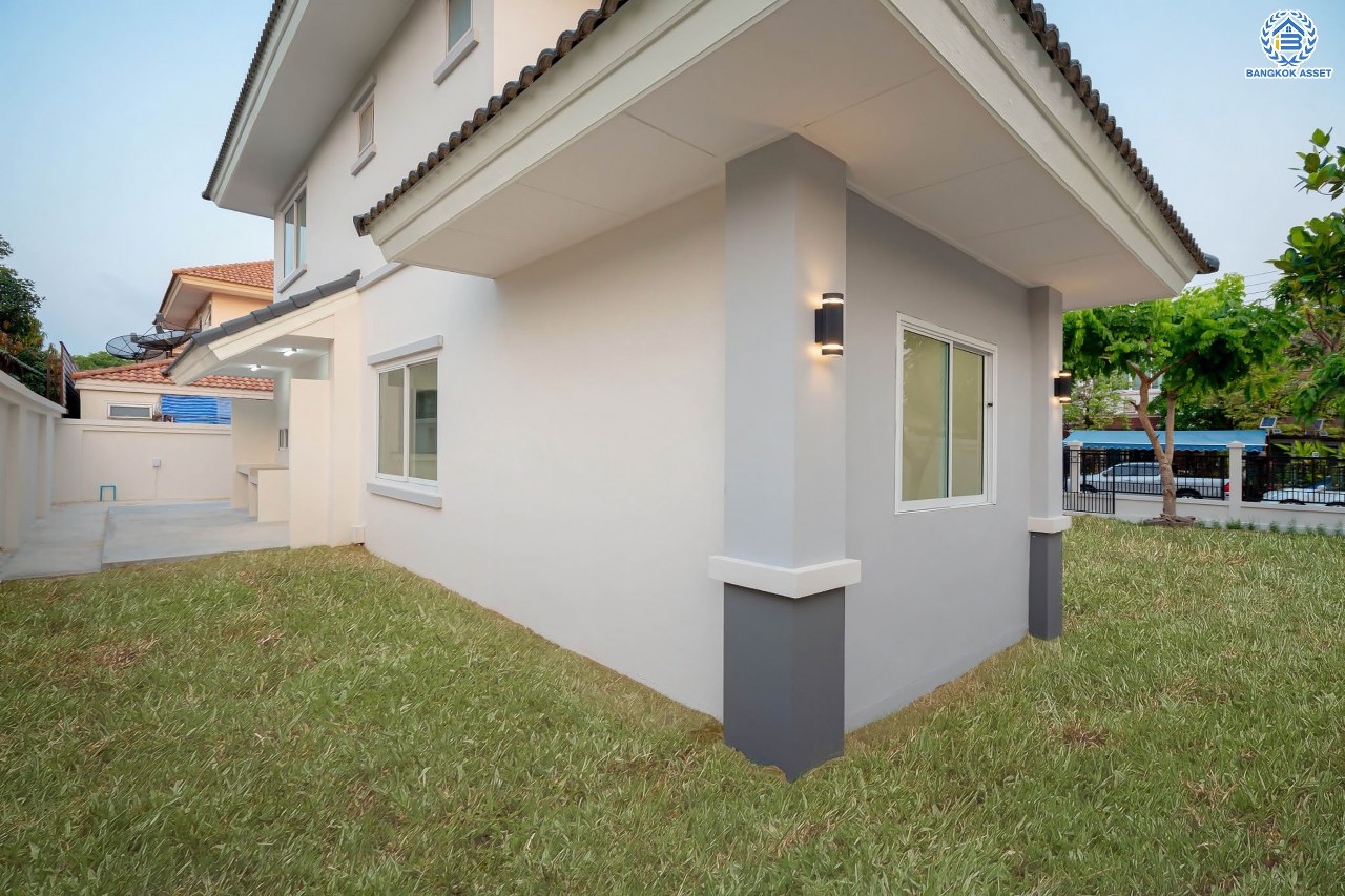 บ้านมือสองตกแต่งใหม่ โครงการ มัณฑิกา กาญจนาฯ-บางบอน รองรับทุกความสุข เนื้อที่ 108.6 ตร.ว. ฟังก์ชัน 3 ห้องนอน 3 ห้องน้ำ 2 ห้องอเนกประสงค์ จอดรถได้ 2 คัน บนทำเลใกล้รถไฟฟ้าสายสีน้ำเงิน "สถานีหลัก2" และจุดขึ้นทางด่วน "พระราม2" และ The Mall บางแค